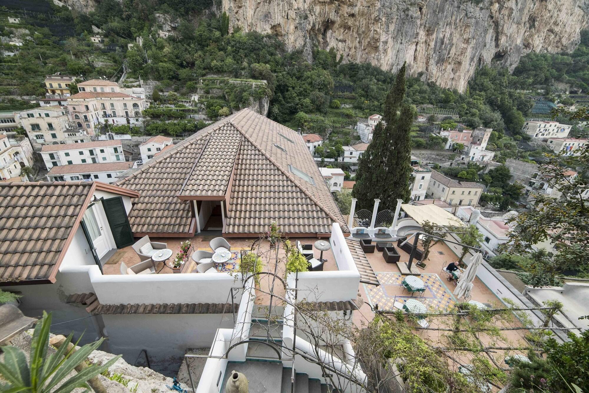 Hotel Villa Annalara Charme And Relax Amalfi Exterior foto